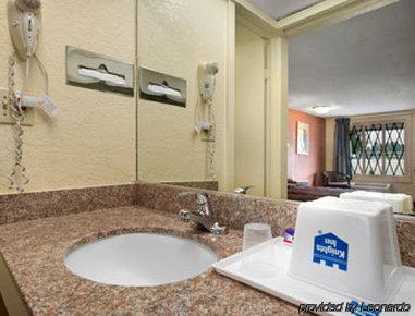 Knights Inn - Tucker Bagian luar foto